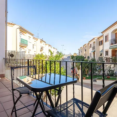 Dom wakacyjny Hauzify I Casa Marinada